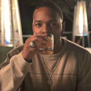 Meet your Posher, Dominique